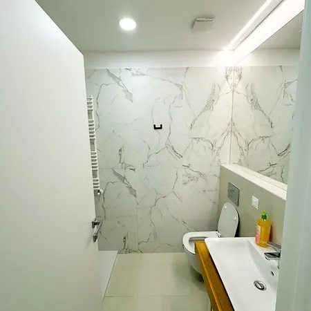 Apartment Pipera Warm